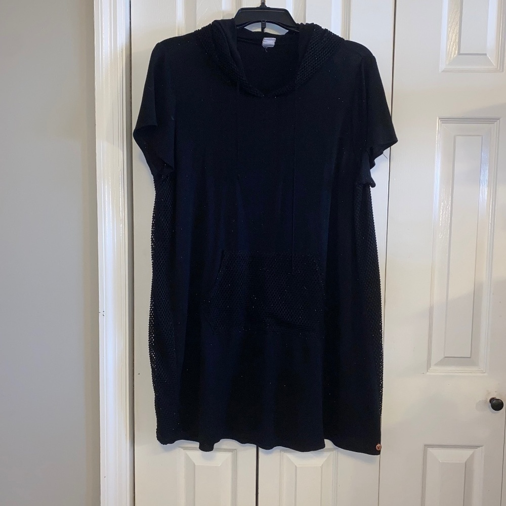 Livi size 18/20 black swim coverup with hood